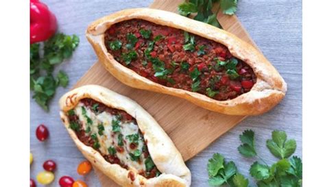  Pide ! Une symphonie croustillante de saveurs turques à Zonguldak